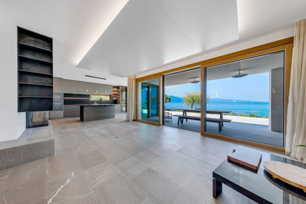 9856988bd124111125155b7ec6f6d8ef