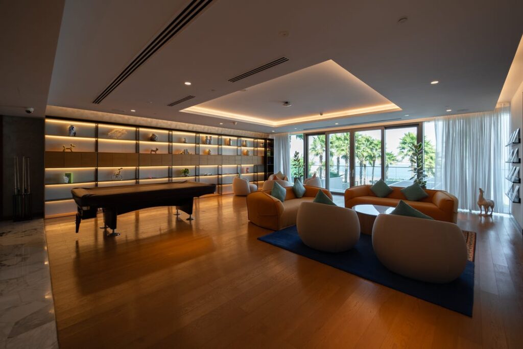 e9377f685d2a744ef454241731c6b910